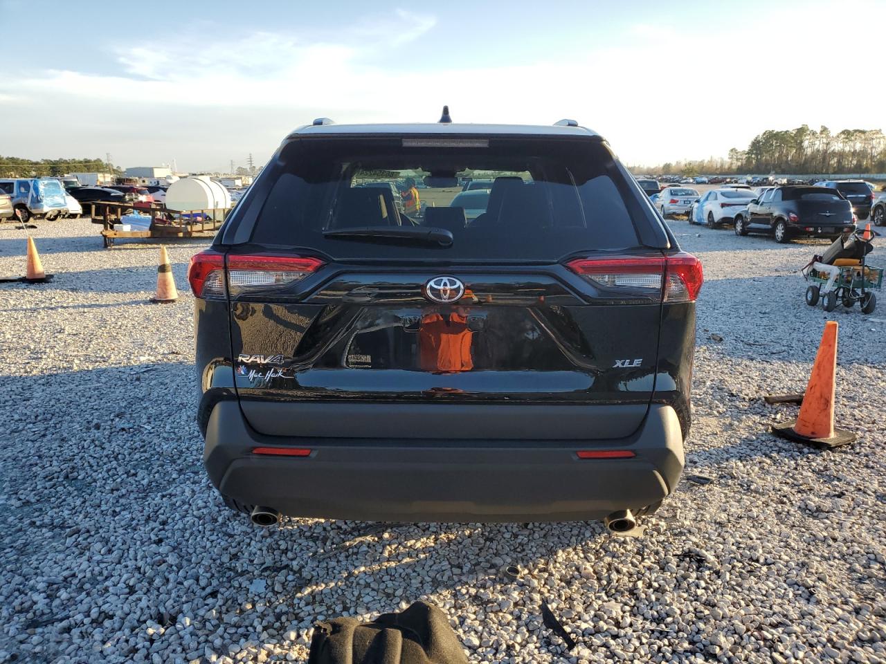 2024 TOYOTA RAV4 XLE PREMIUM VIN:2T3C1RFV5RC276055