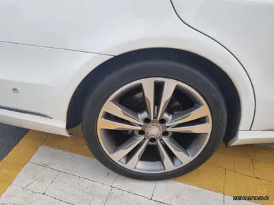 2014 Mercedes-Benz E 300 VIN: