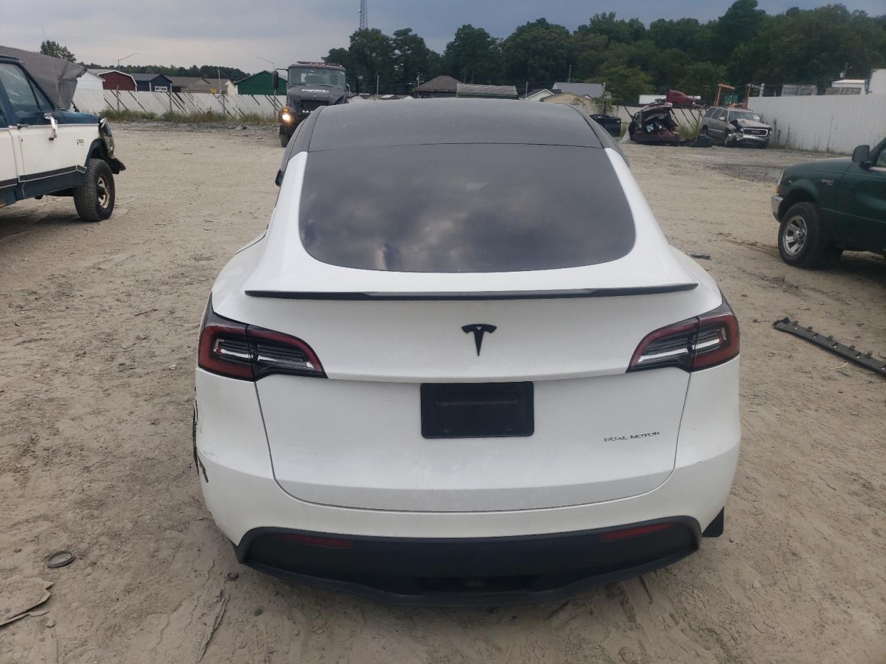 2023 TESLA MODEL Y  VIN:7SAYGAEE4PF775599