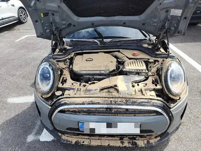 2022 MINI Cooper VIN: