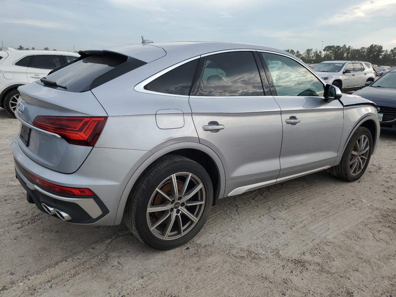 2022 AUDI SQ5 SPORTBACK PREMIUM VIN:WA114AFY2N2039755