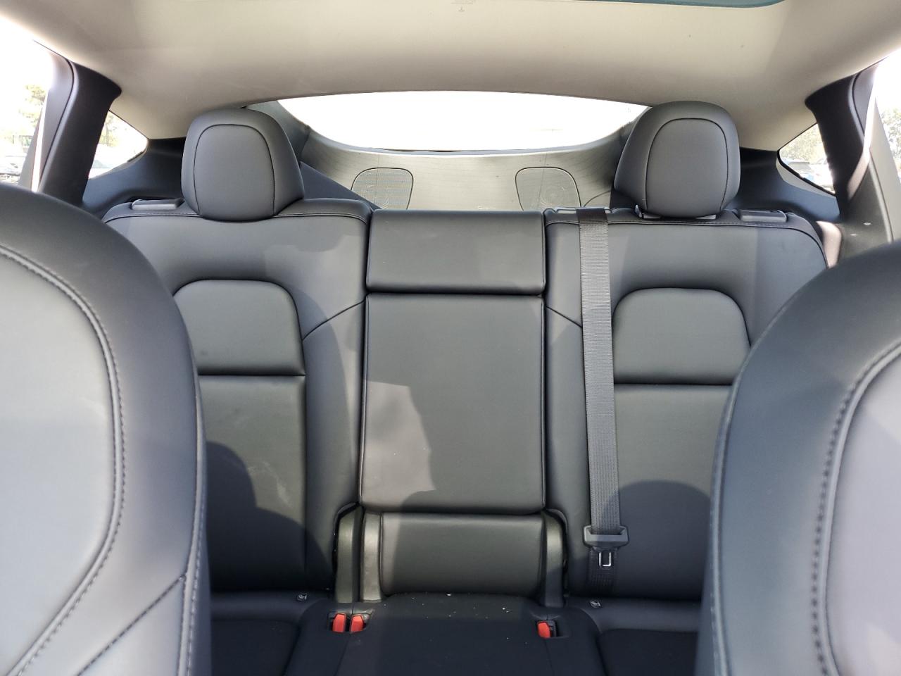 2022 TESLA MODEL Y  VIN:7SAYGDEF2NF542795