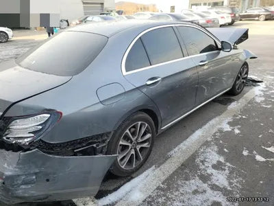 2018 Mercedes-Benz E 300 VIN: