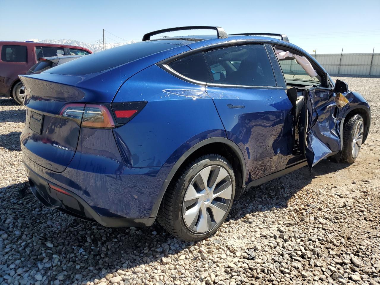 2023 TESLA MODEL Y  VIN:7SAYGDEE3PF969428