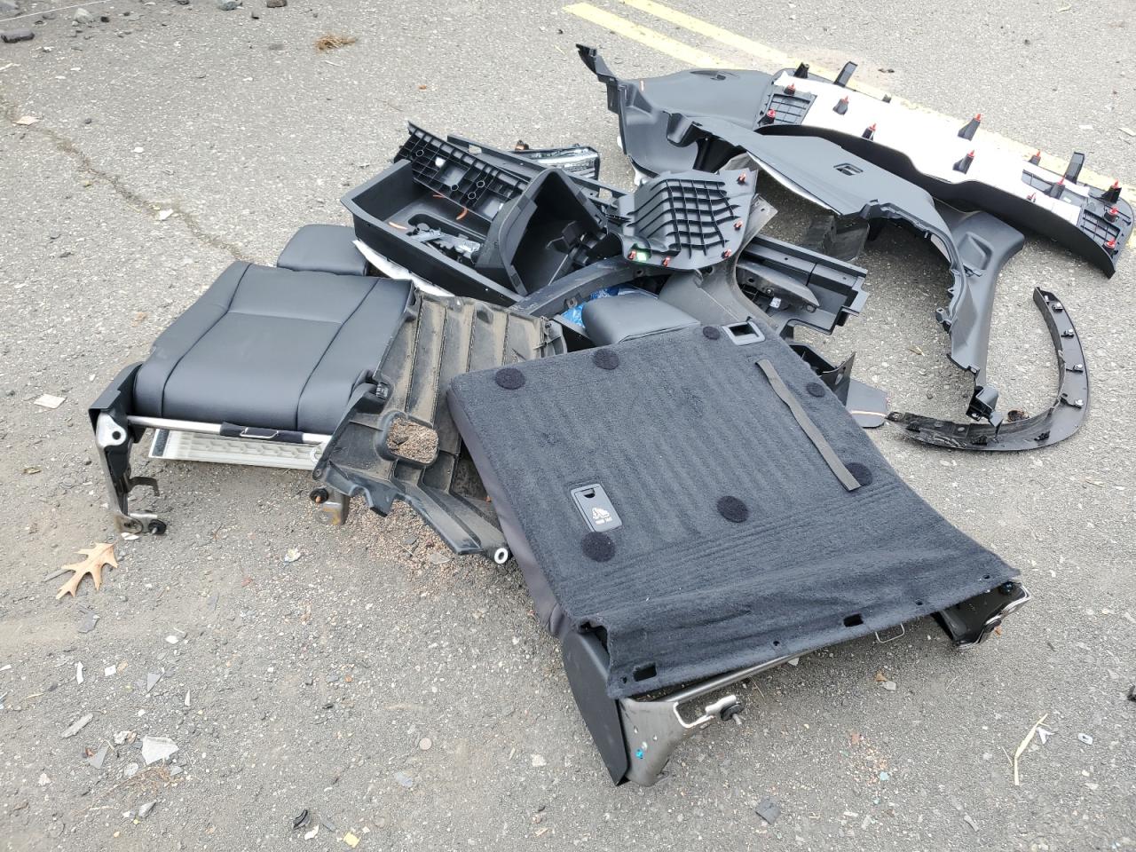 2022 TOYOTA HIGHLANDER XLE VIN:5TDGZRBH6NS591676