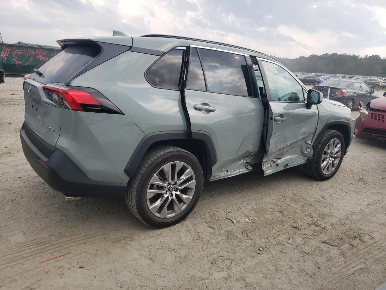 2022 TOYOTA RAV4 XLE PREMIUM VIN:2T3C1RFVXNW215017