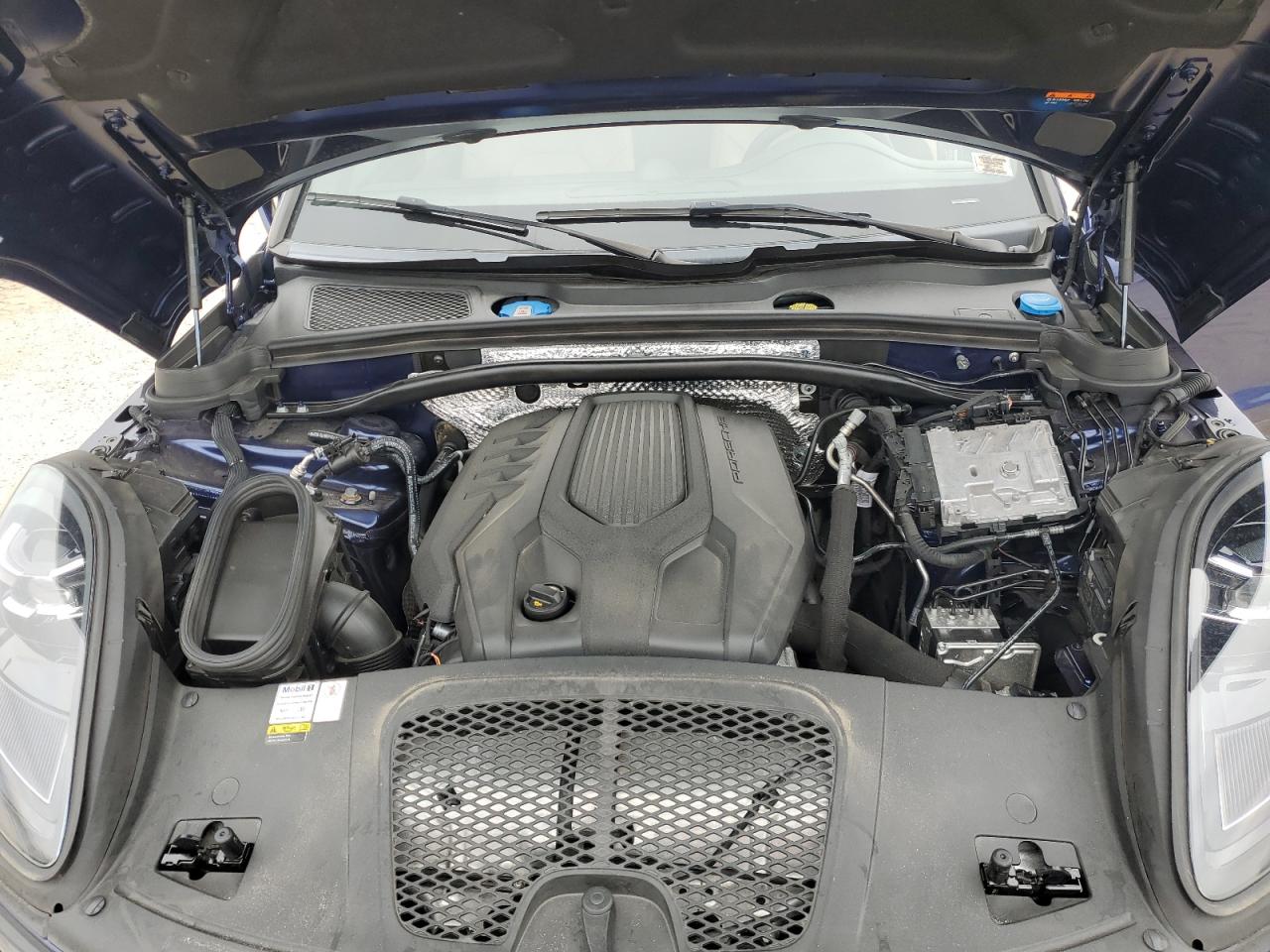 2022 PORSCHE MACAN  VIN:WP1AA2A55NLB00428