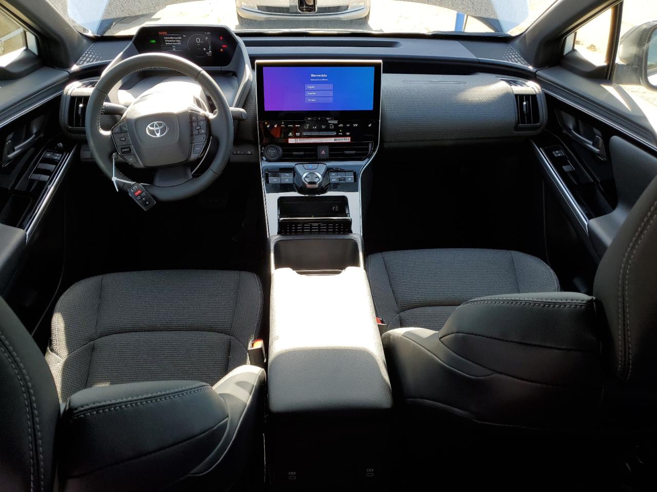 2024 TOYOTA BZ4X XLE VIN:JTMABACA4RA085313