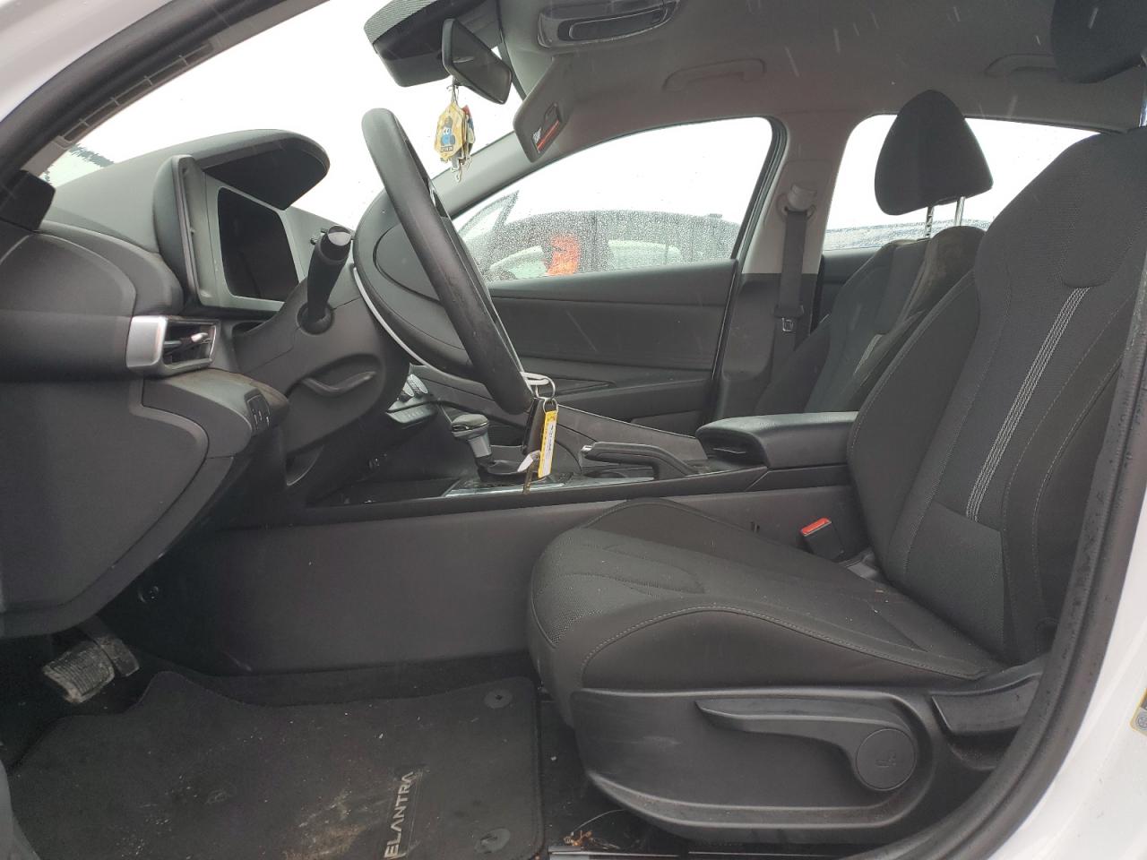 2024 HYUNDAI ELANTRA SE VIN:KMHLL4DG8RU816748