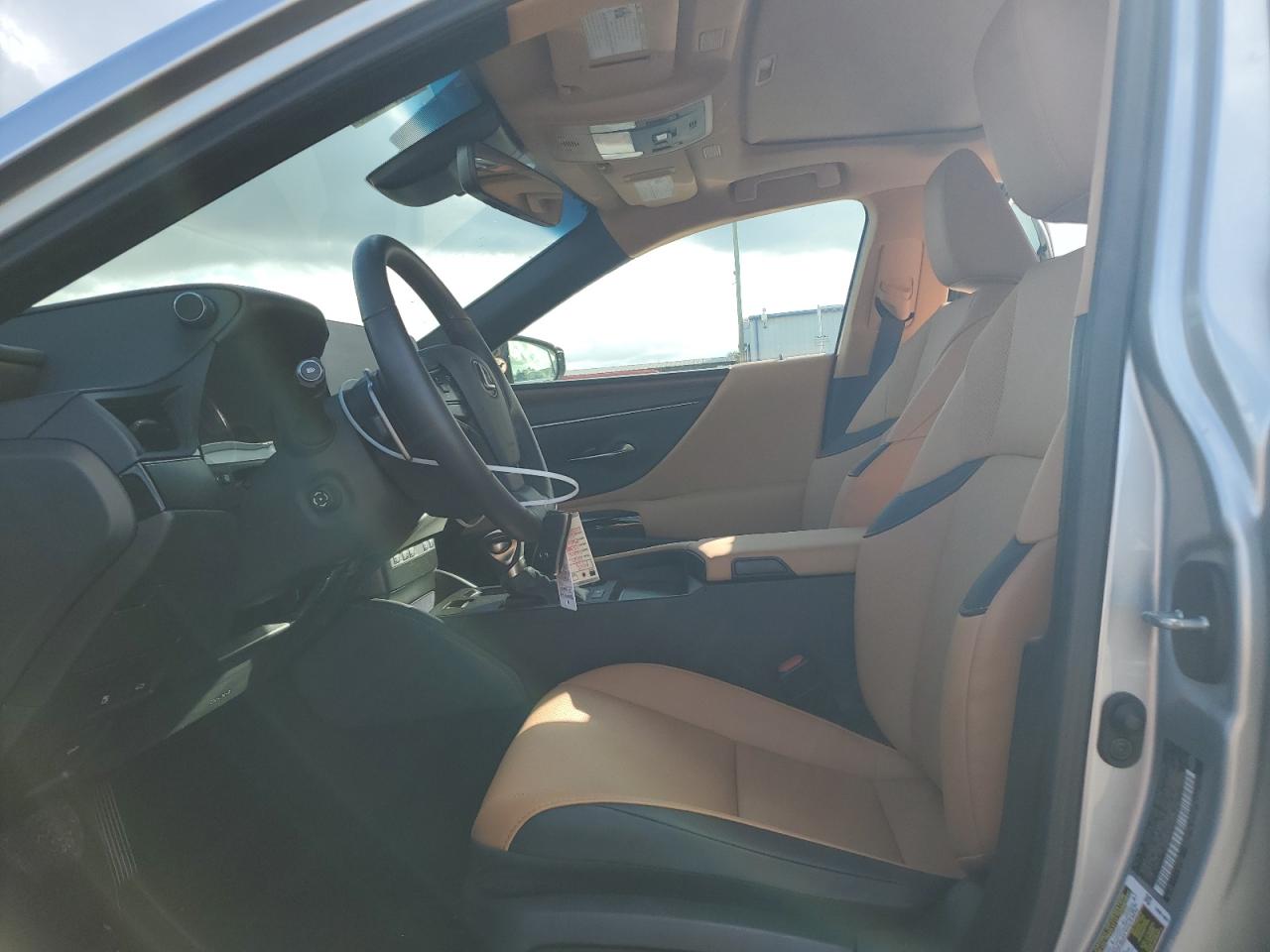 2024 LEXUS ES 300H BASE VIN:58ADA1C11RU051414