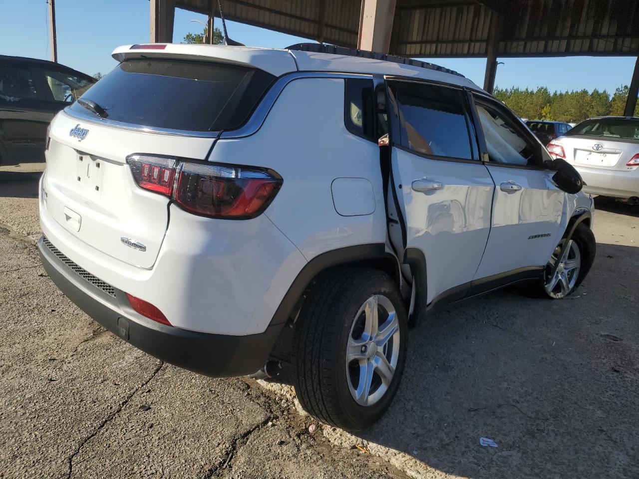 2023 JEEP COMPASS LATITUDE VIN:3C4NJDBN4PT563617