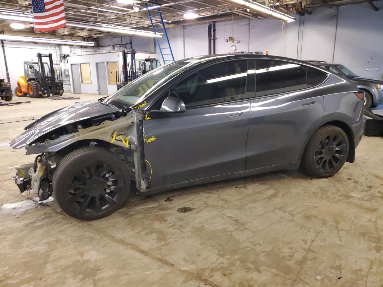 2023 TESLA MODEL Y  VIN:7SAYGDEE2PF800551