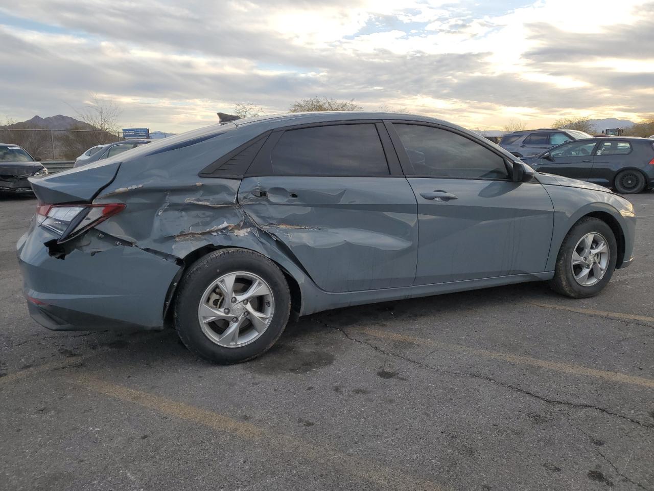 2022 HYUNDAI ELANTRA SE VIN:KMHLL4AG8NU335462