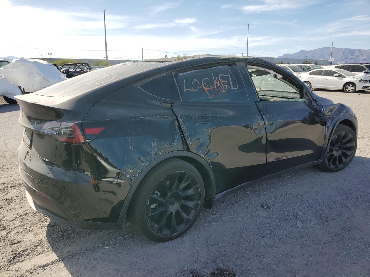 2023 TESLA MODEL Y  VIN:7SAYGAEE0PF886859