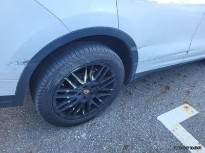 2015 Porsche Cayenne VIN: