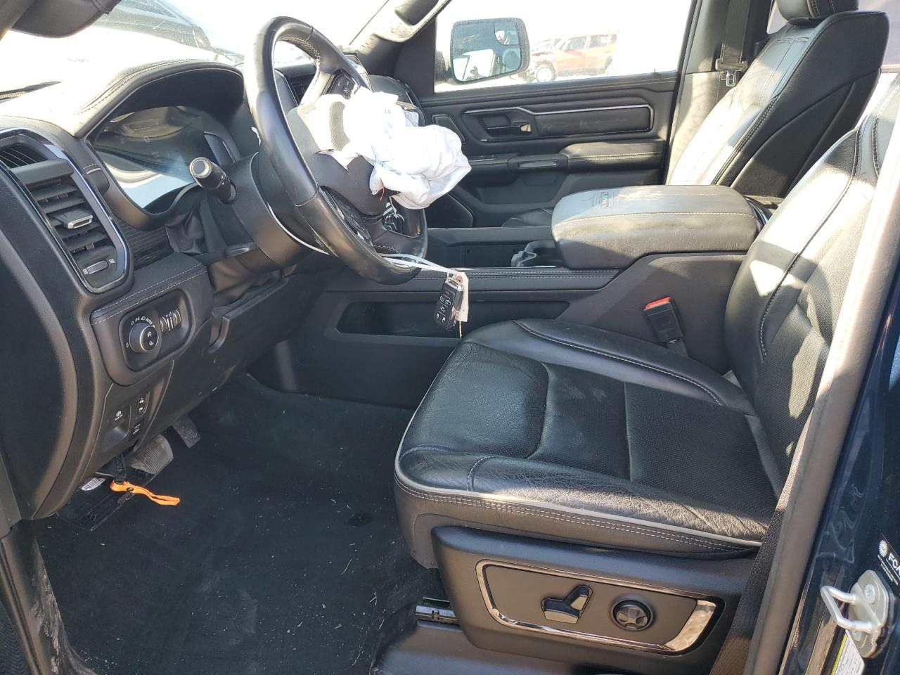 2023 RAM 1500 LIMITED VIN:1C6SRFHT5PN666744