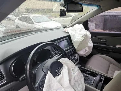 2017 Kia Carnival VIN: