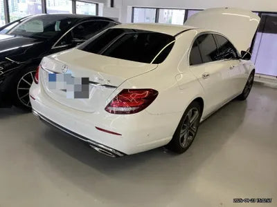 2019 Mercedes-Benz E 300 VIN: