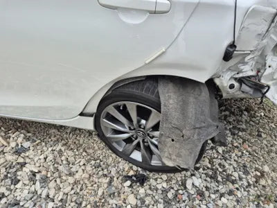 2016 Toyota Camry VIN: