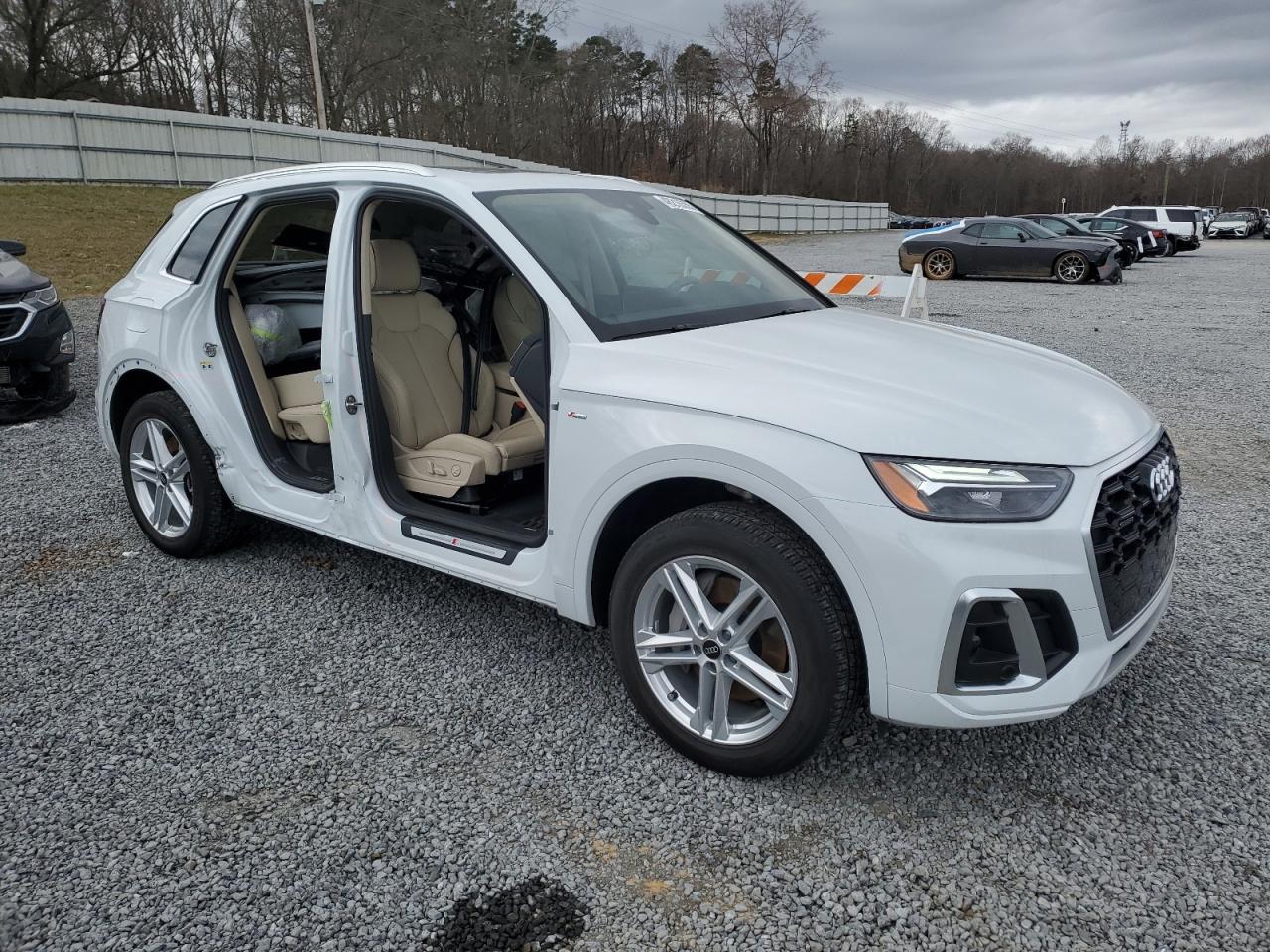 2024 AUDI Q5 E PREMIUM PLUS 55 VIN:WA1E2AFY9R2009973