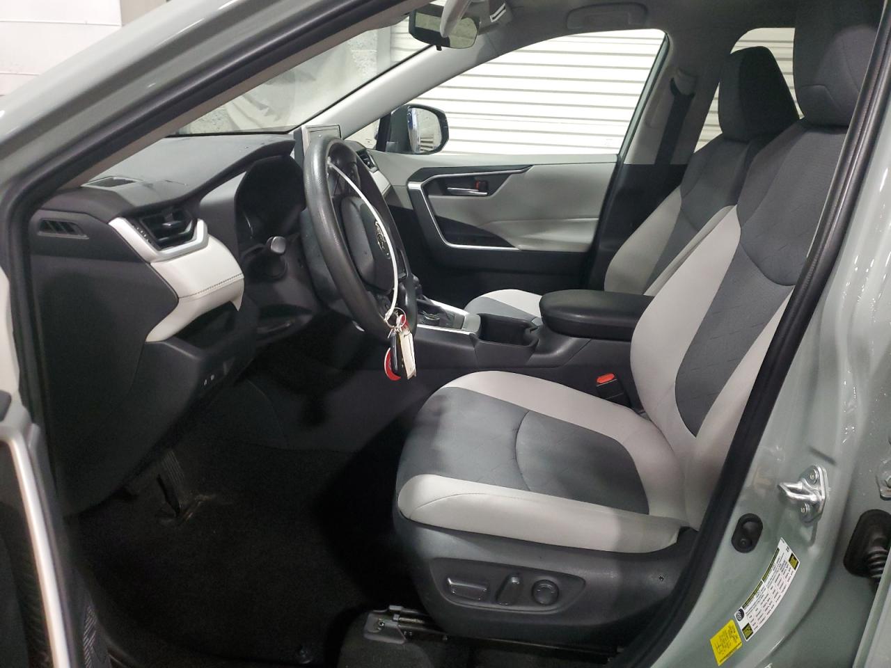 2023 TOYOTA RAV4 XLE VIN:4T3RWRFV7PU094526
