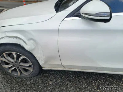 2017 Mercedes-Benz C 200 WDDWF4CB1HF584713 VIN:WDDWF4CB1HF584713