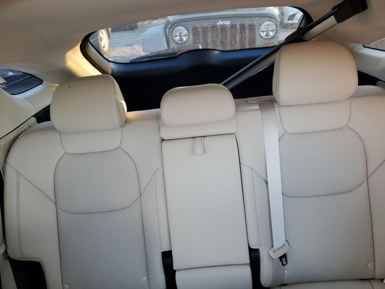 2023 GENESIS GV70 BASE VIN:KMUMADTB3PU135136