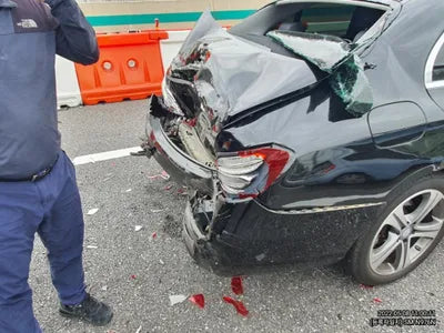 2017 Mercedes-Benz E 300 WDDZF4JB0HA147945 VIN:WDDZF4JB0HA147945