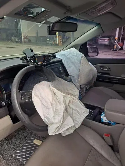 2014 Kia Carnival NONE VIN: