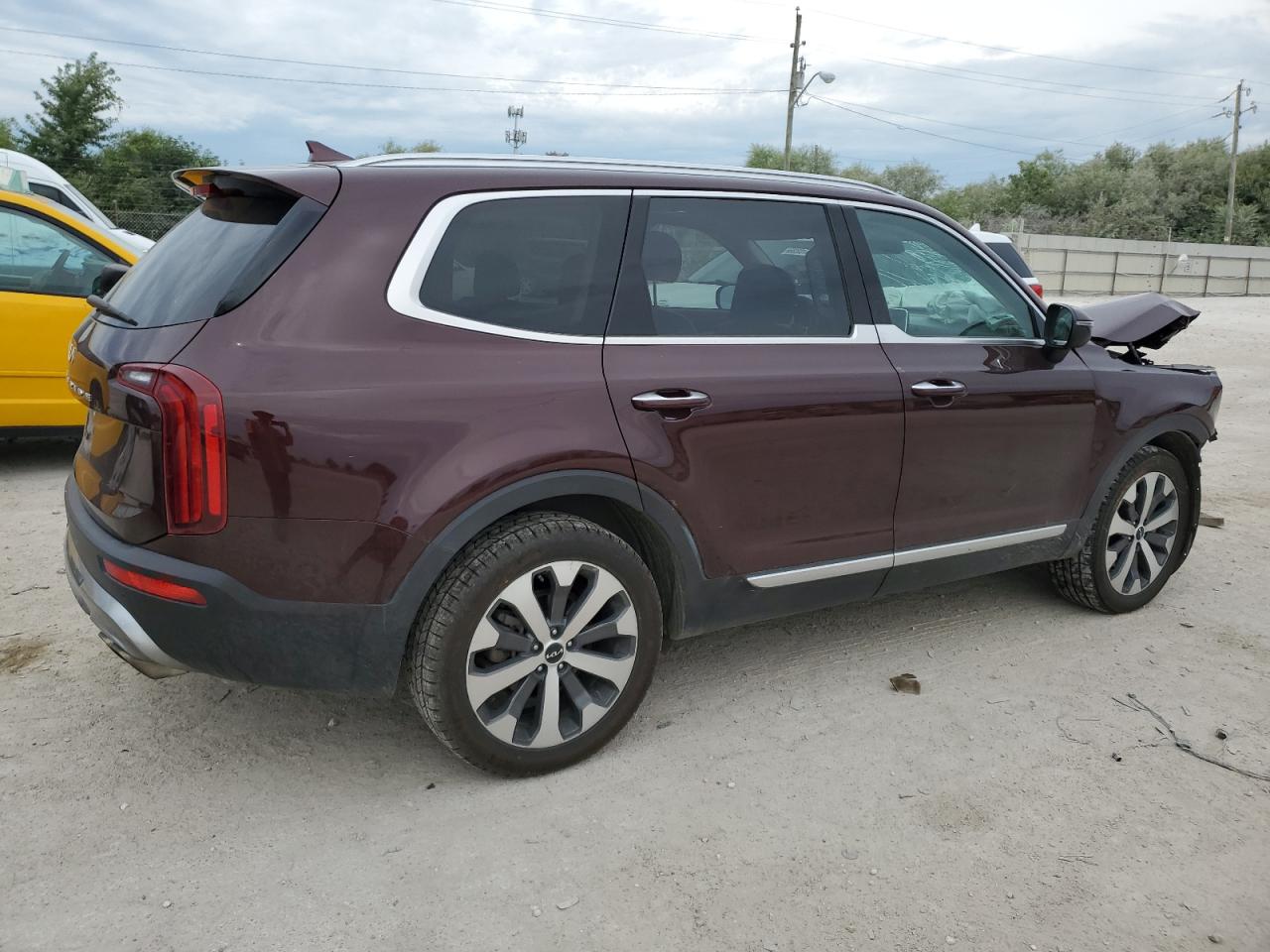 2022 KIA TELLURIDE S VIN:5XYP6DHC3NG238672