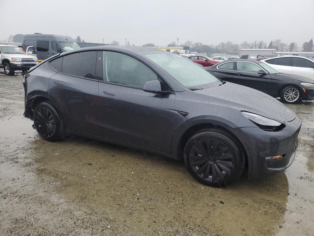 2024 TESLA MODEL Y  VIN:7SAYGDEDXRF055185
