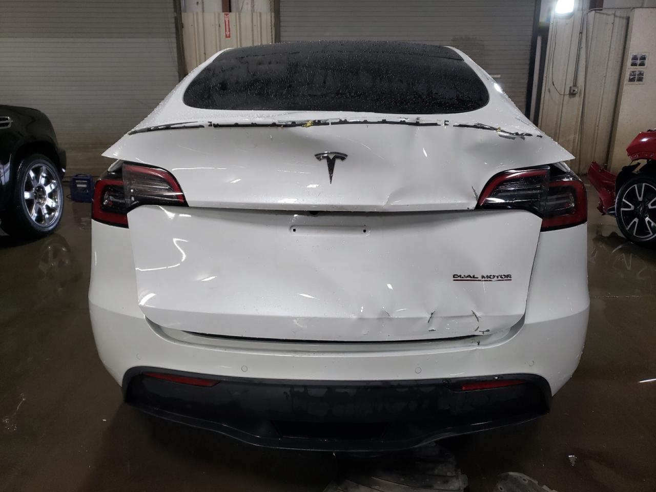 2022 TESLA MODEL Y  VIN:7SAYGDEF8NF533423