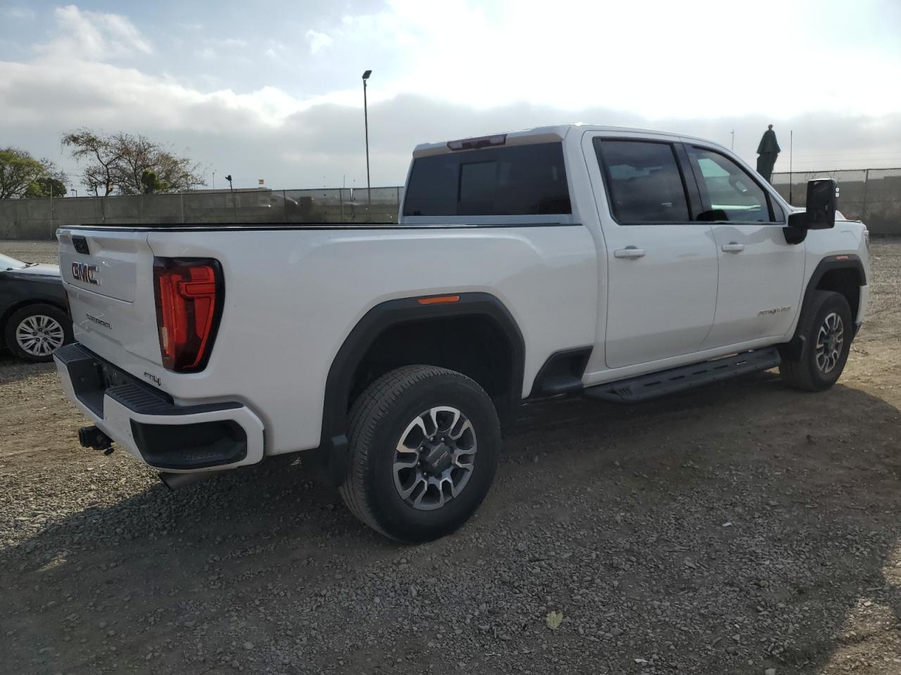 2022 GMC SIERRA K3500 AT4 VIN:1GT49VE77NF244999