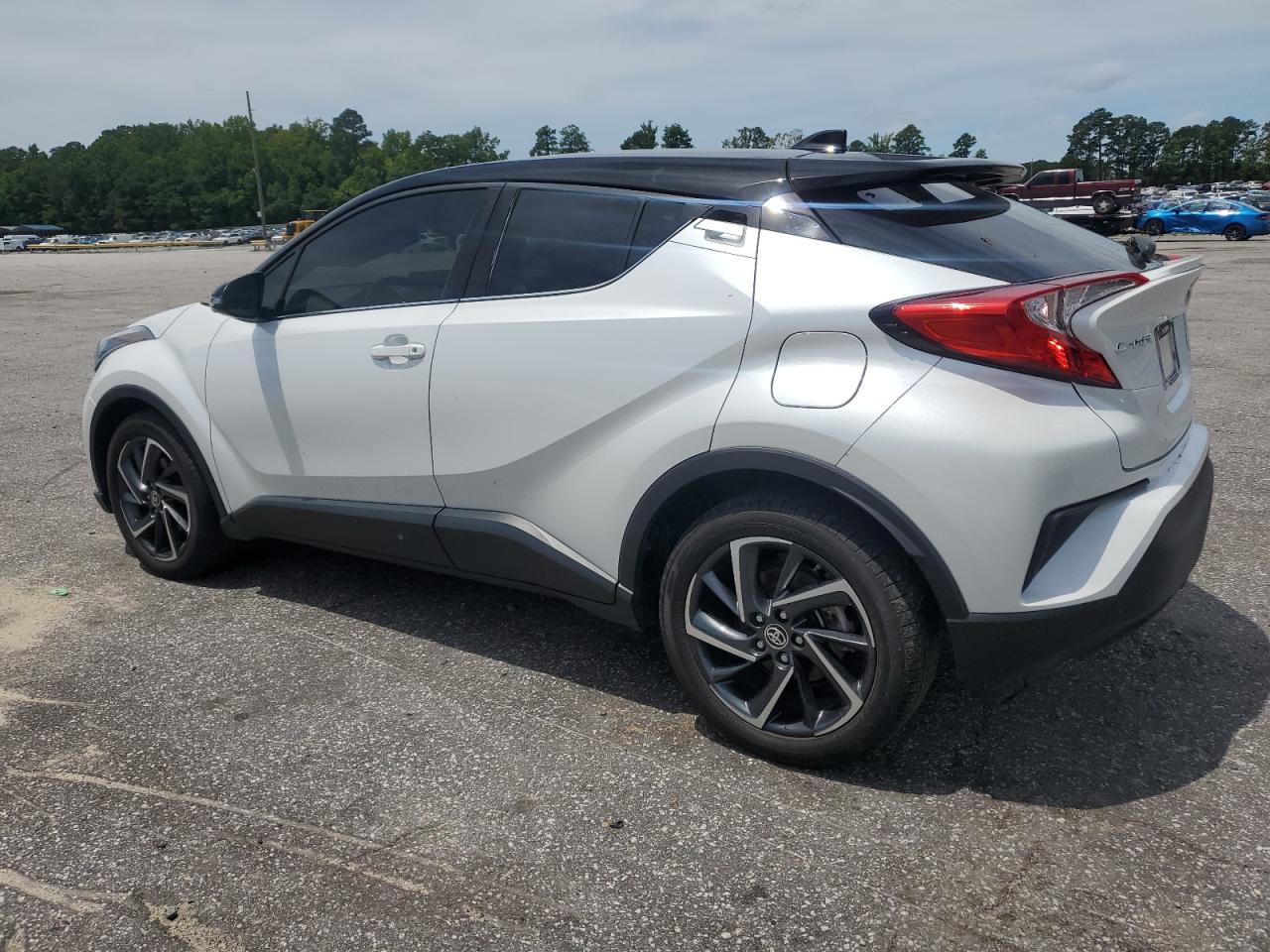 2022 TOYOTA C-HR XLE VIN:NMTKHMBX5NR145668