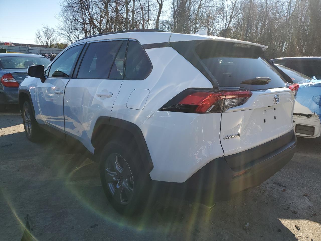 2022 TOYOTA RAV4 XLE VIN:2T3W1RFV1NW197701