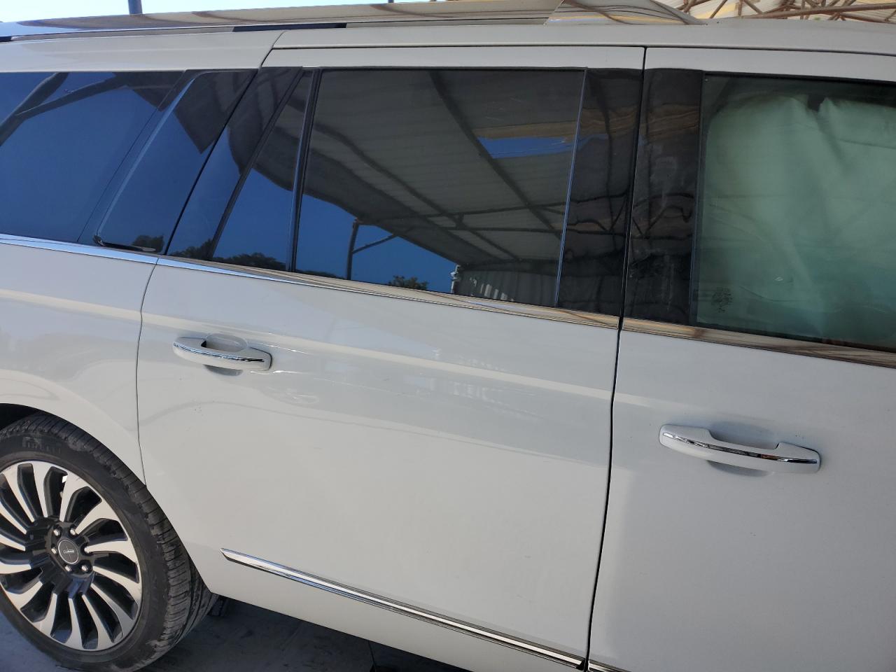 2022 LINCOLN NAVIGATOR L BLACK LABEL VIN:5LMJJ3TT4NEL15301