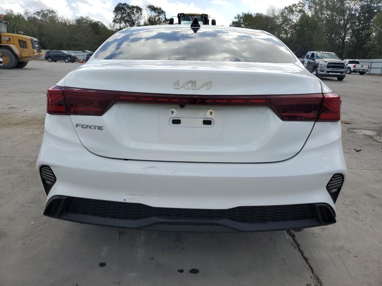 2023 KIA FORTE LX VIN:3KPF24AD5PE557131