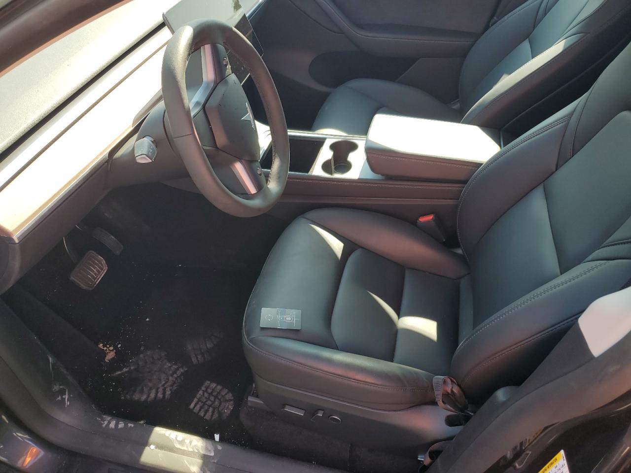 2024 TESLA MODEL Y  VIN:7SAYGDED3RF114643