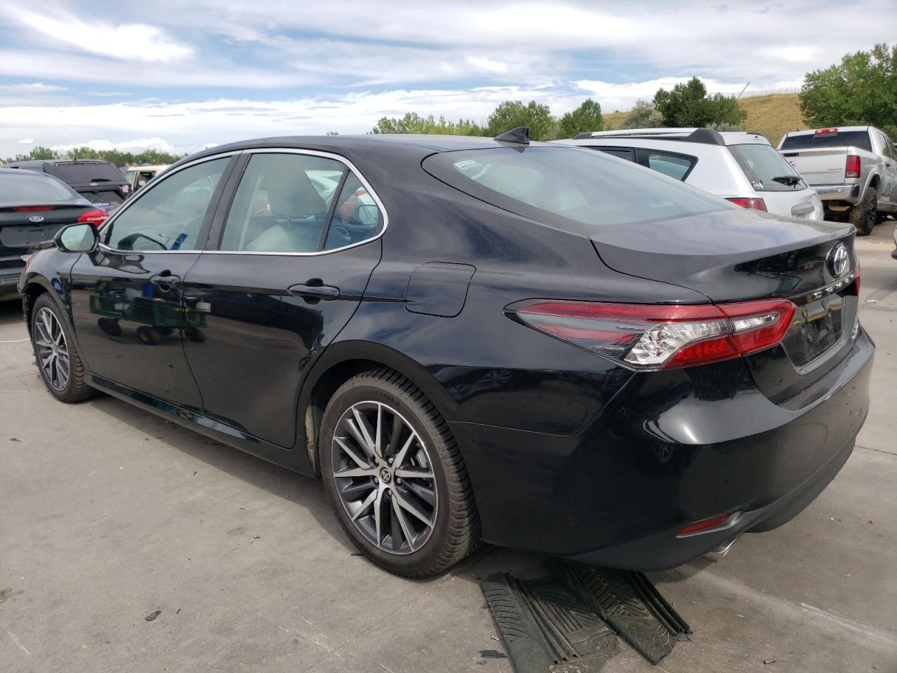 2022 TOYOTA CAMRY XLE VIN:4T1F31AK7NU589714