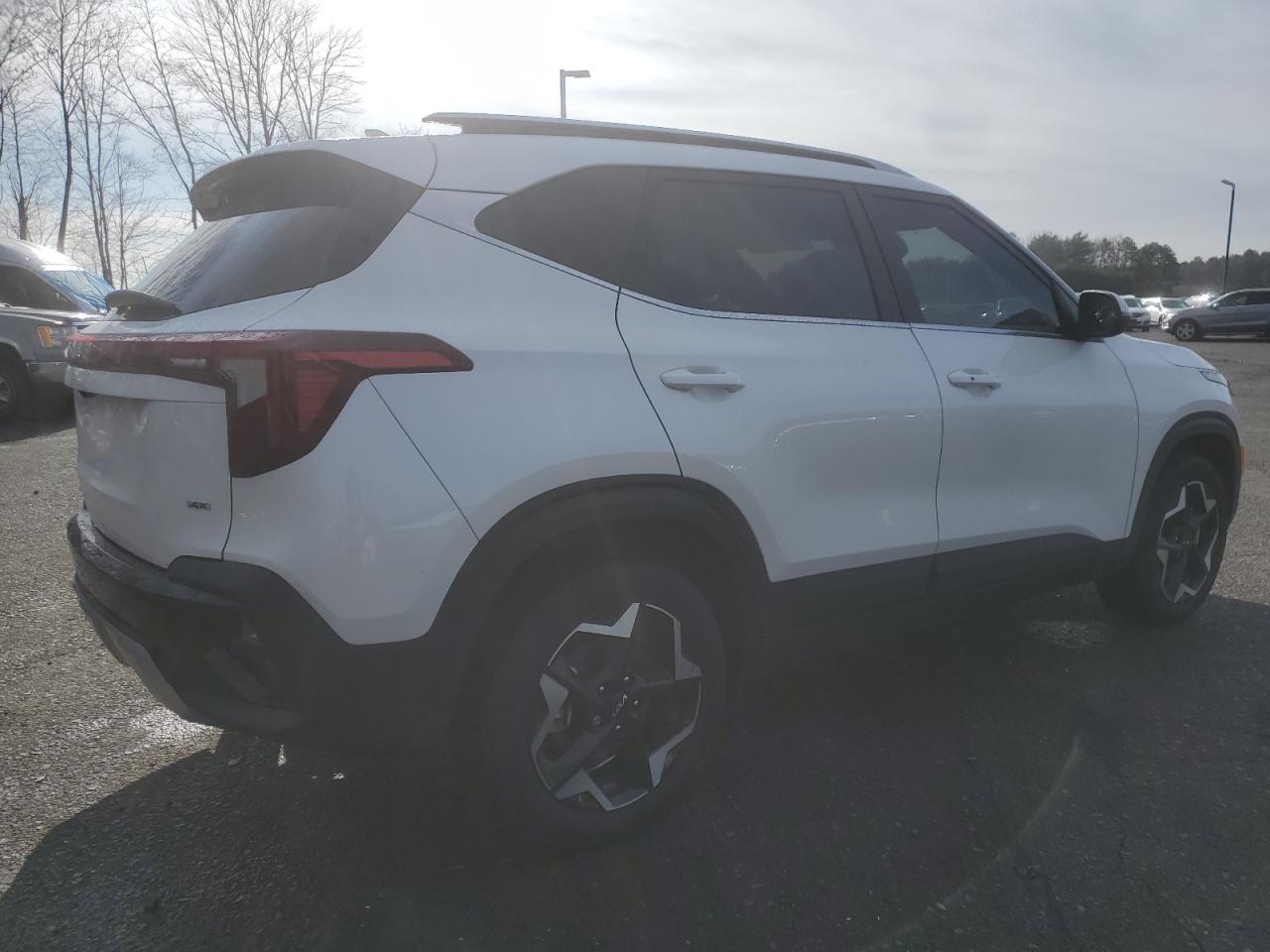 2024 KIA SELTOS EX VIN:KNDERCAA1R7667068