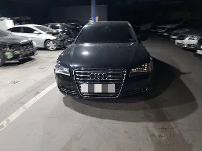 2014 Audi A8 VIN: