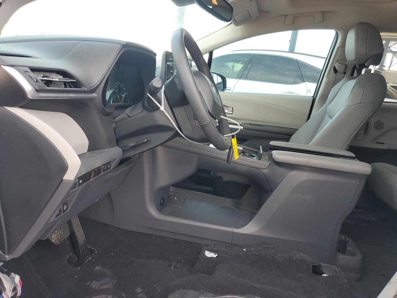 2023 TOYOTA SIENNA XLE VIN:5TDYRKEC6PS175822