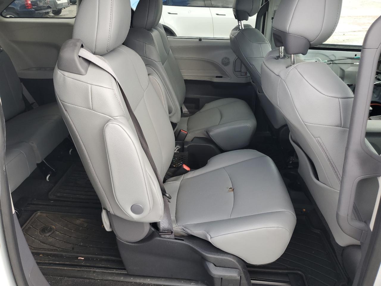 2023 TOYOTA SIENNA XLE VIN:5TDJRKEC2PS174278