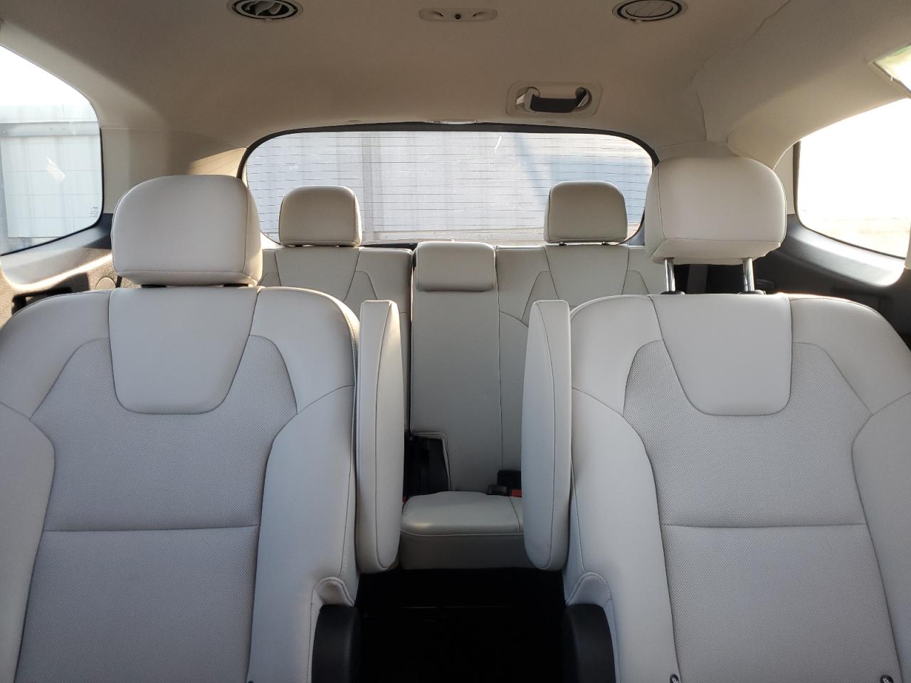 2022 KIA TELLURIDE S VIN:5XYP64HC3NG262079