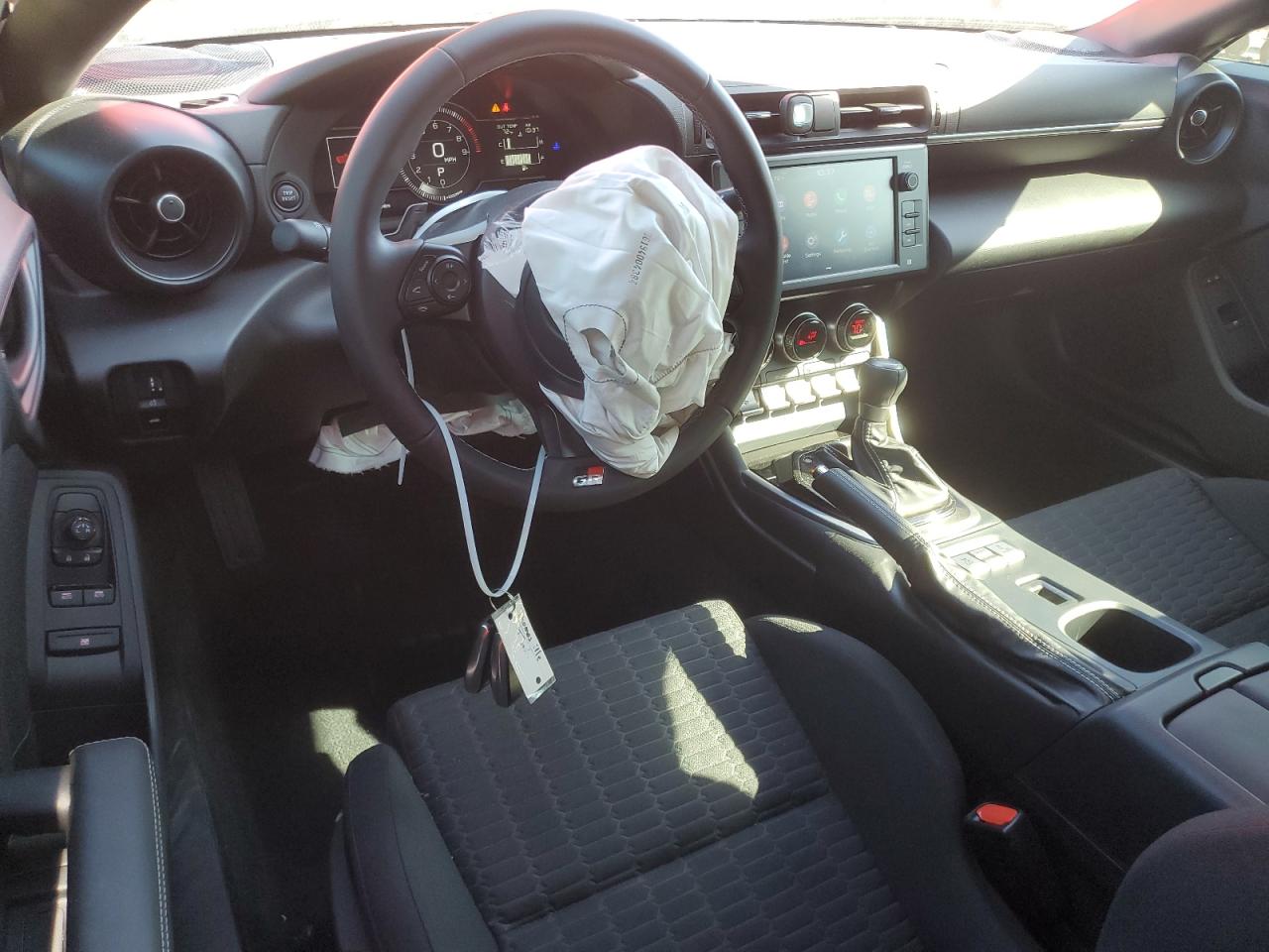 2024 TOYOTA GR 86  VIN:JF1ZNBB13R8758185