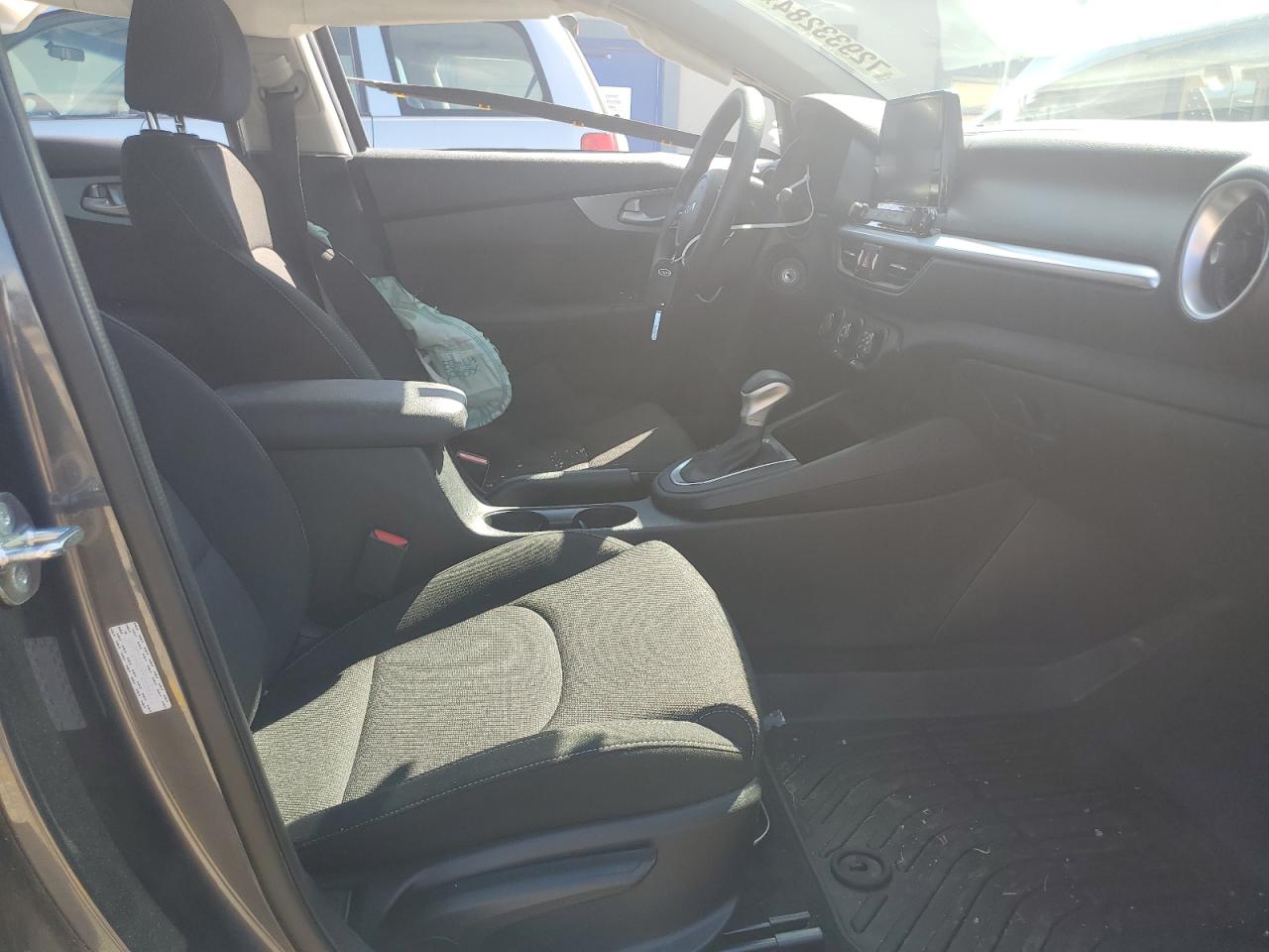 2023 KIA FORTE LX VIN:3KPF24AD9PE654171