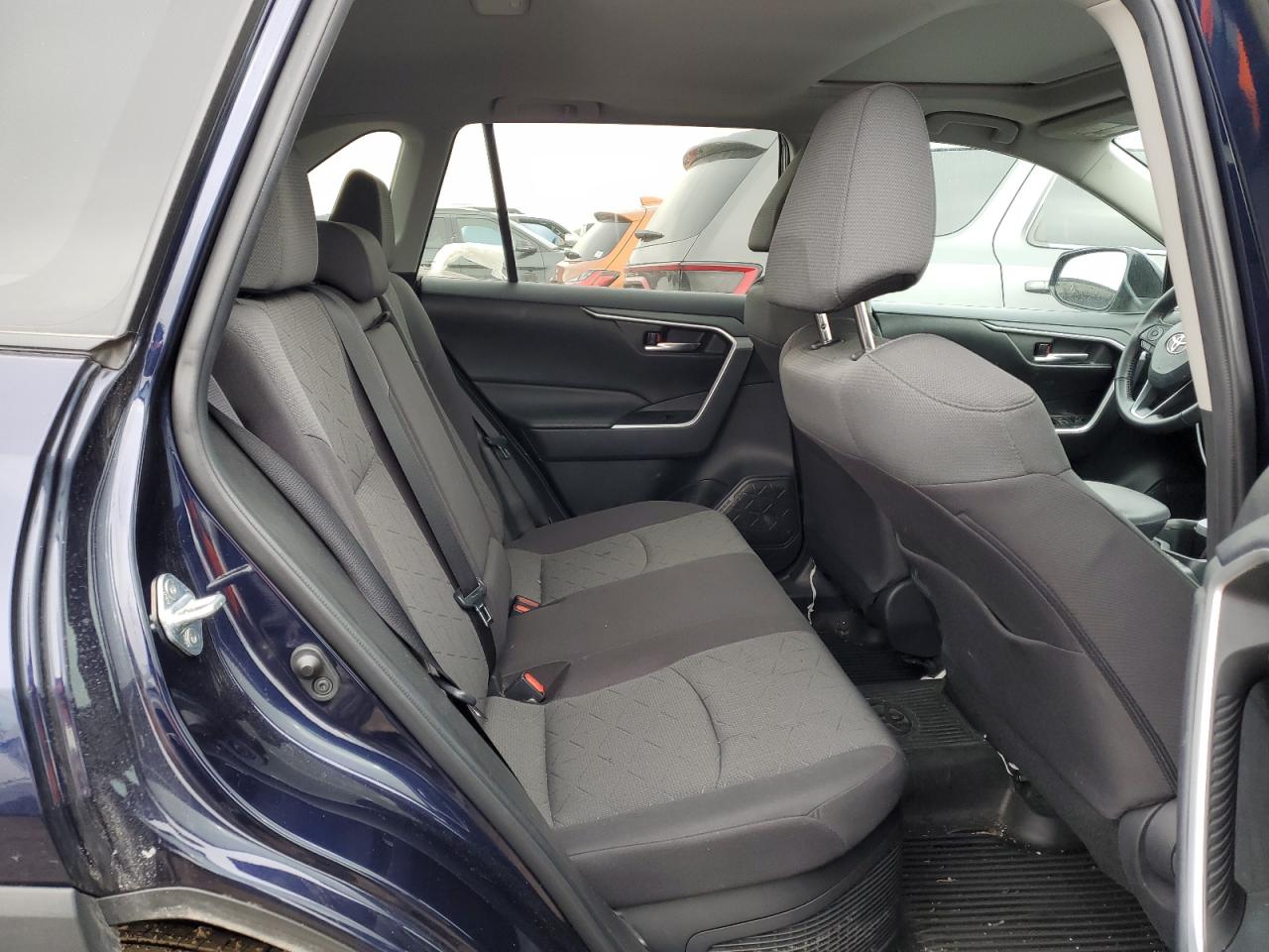 2022 TOYOTA RAV4 XLE VIN:2T3RWRFV9NW142167