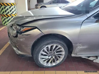 2018 Lexus ES 300 VIN: