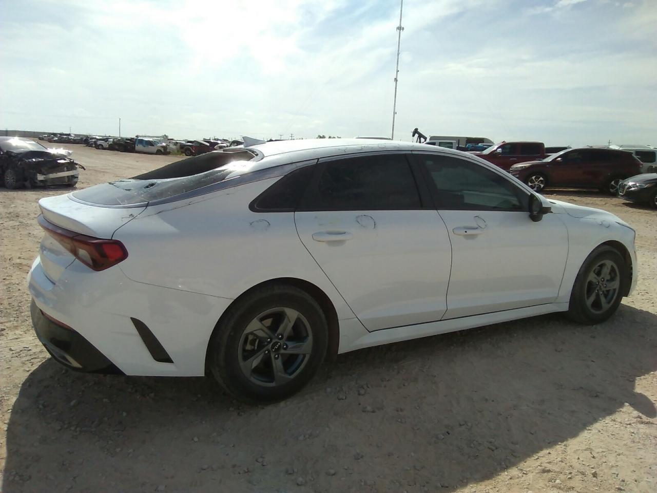 2022 KIA K5 LXS VIN:5XXG14J20NG093420