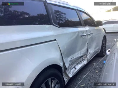 2017 Kia Carnival KNAMB81ABJS402555 VIN:KNAMB81ABJS402555